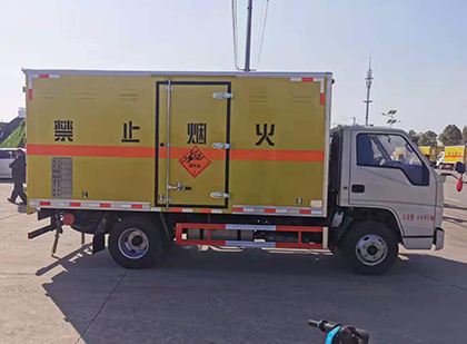 桃山爆破器材运输车